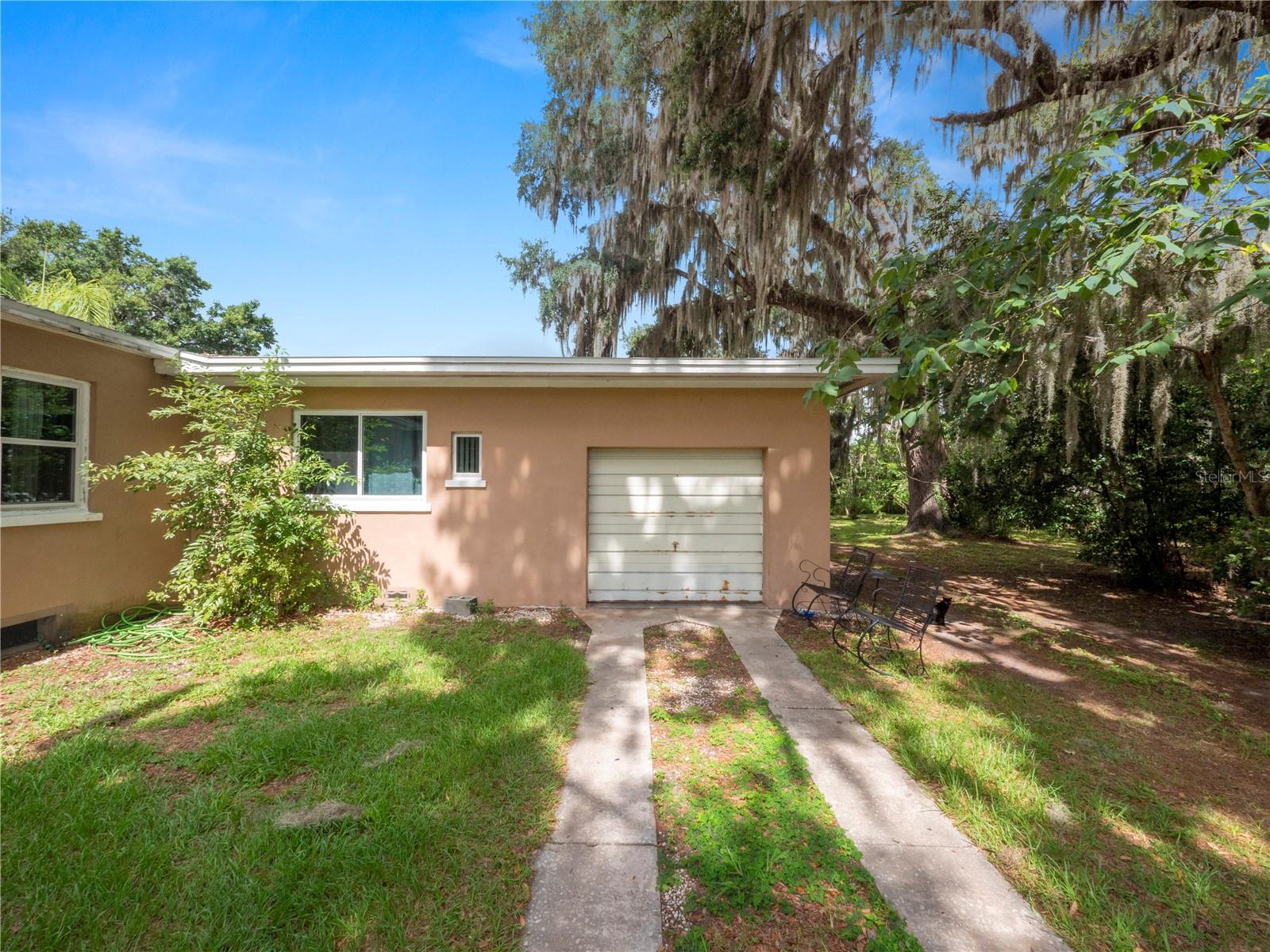 116 S LANIER AVE