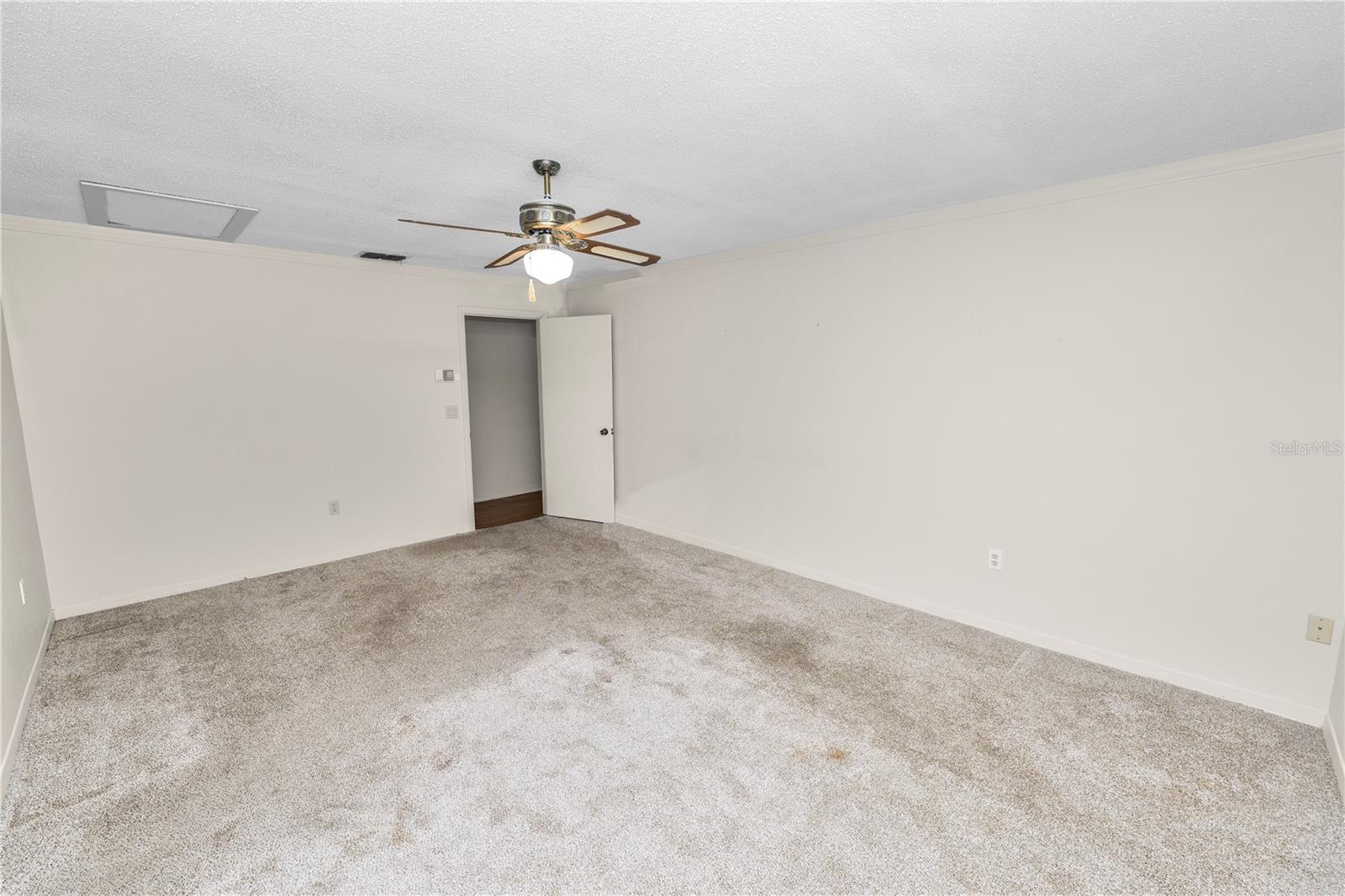 1917 LORI LN W