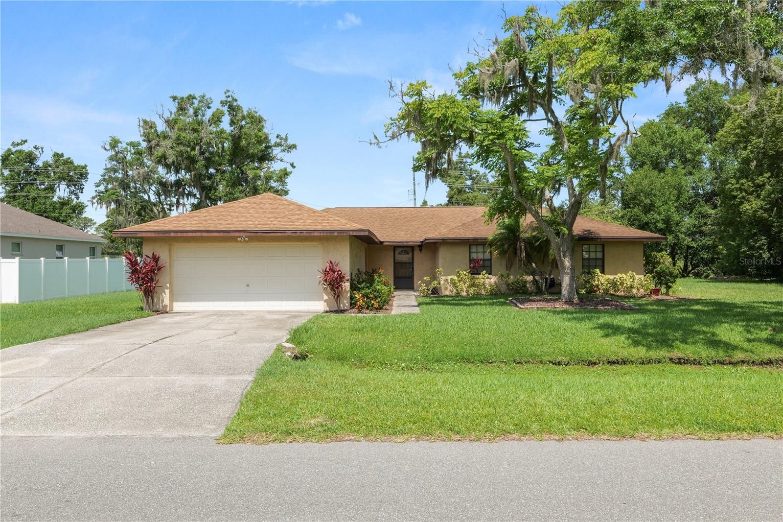 1917 LORI LN W