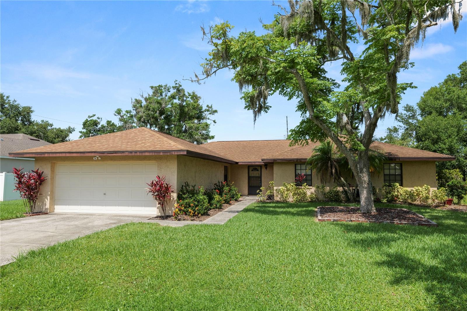 1917 LORI LN W