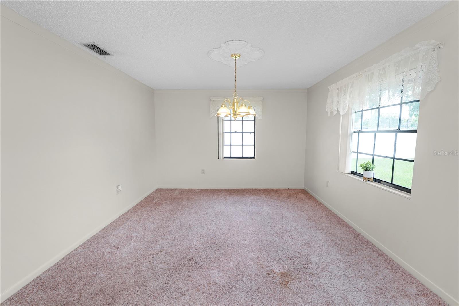 1917 LORI LN W