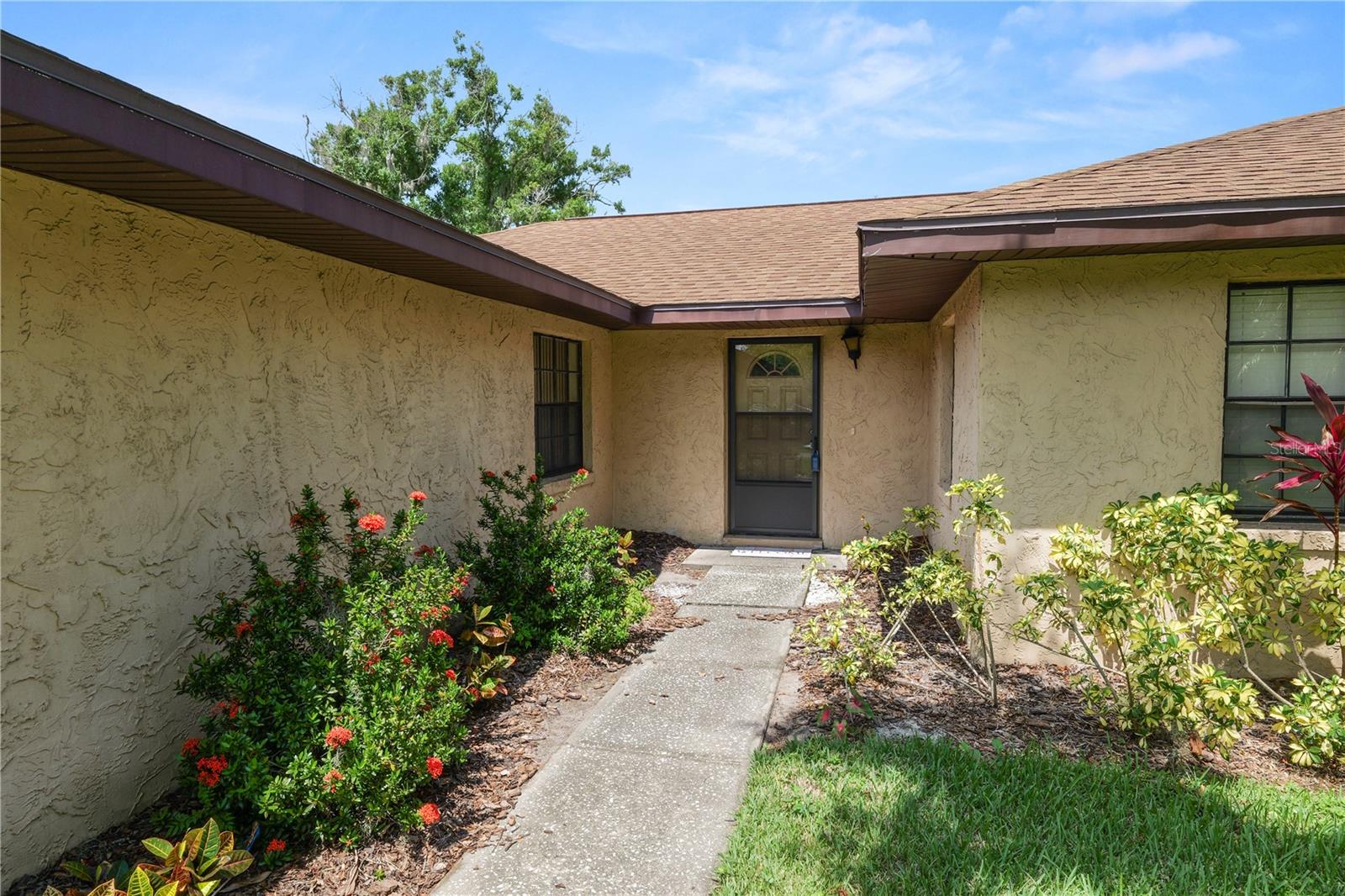 1917 LORI LN W