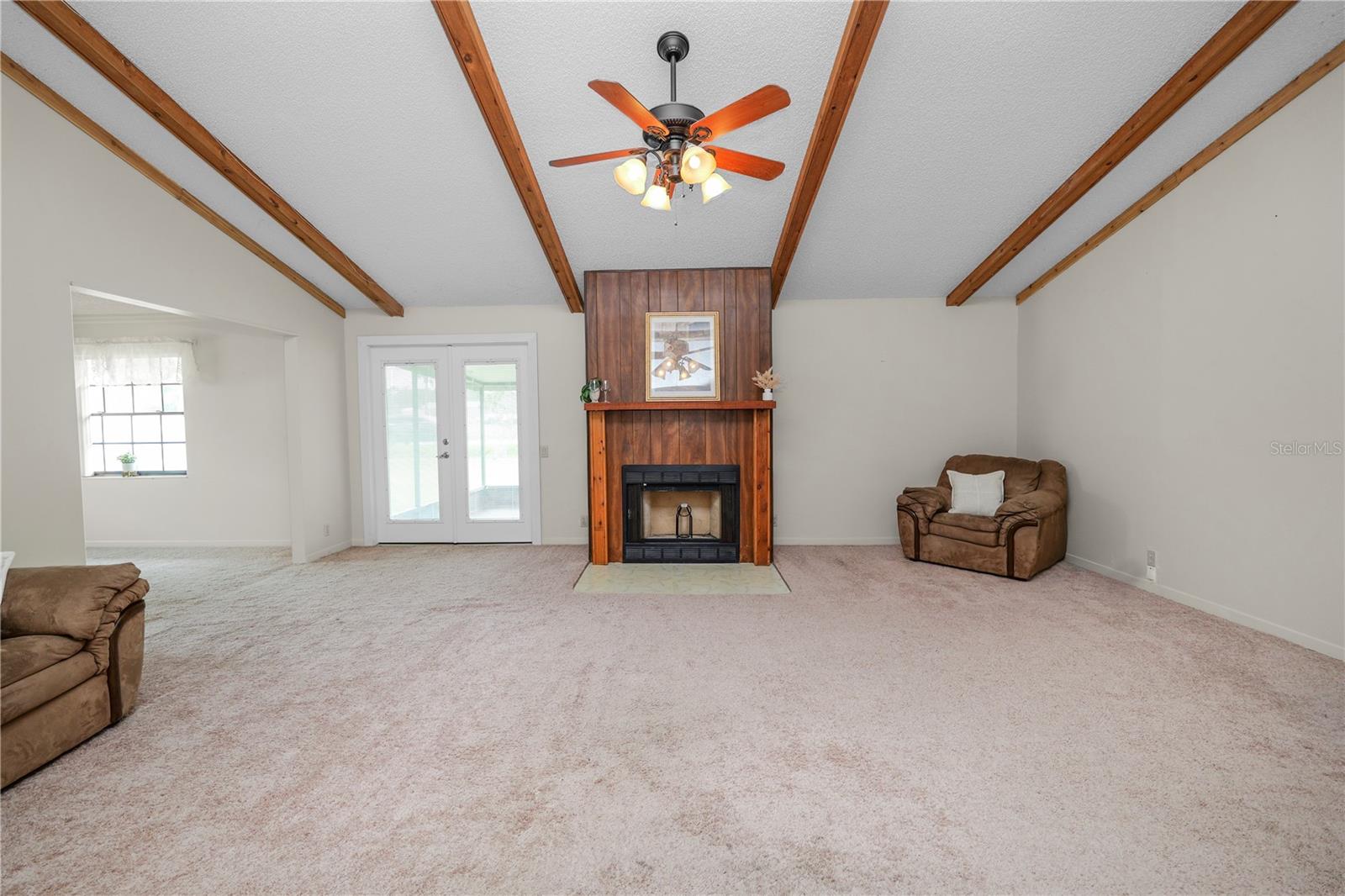 1917 LORI LN W
