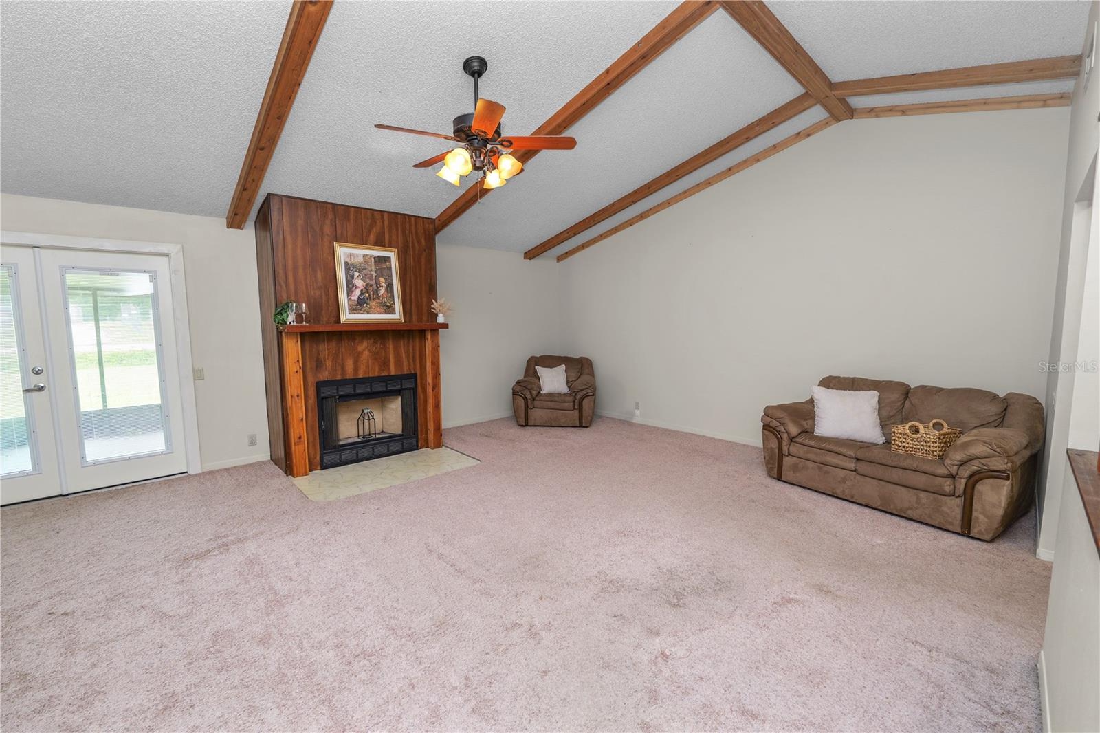 1917 LORI LN W