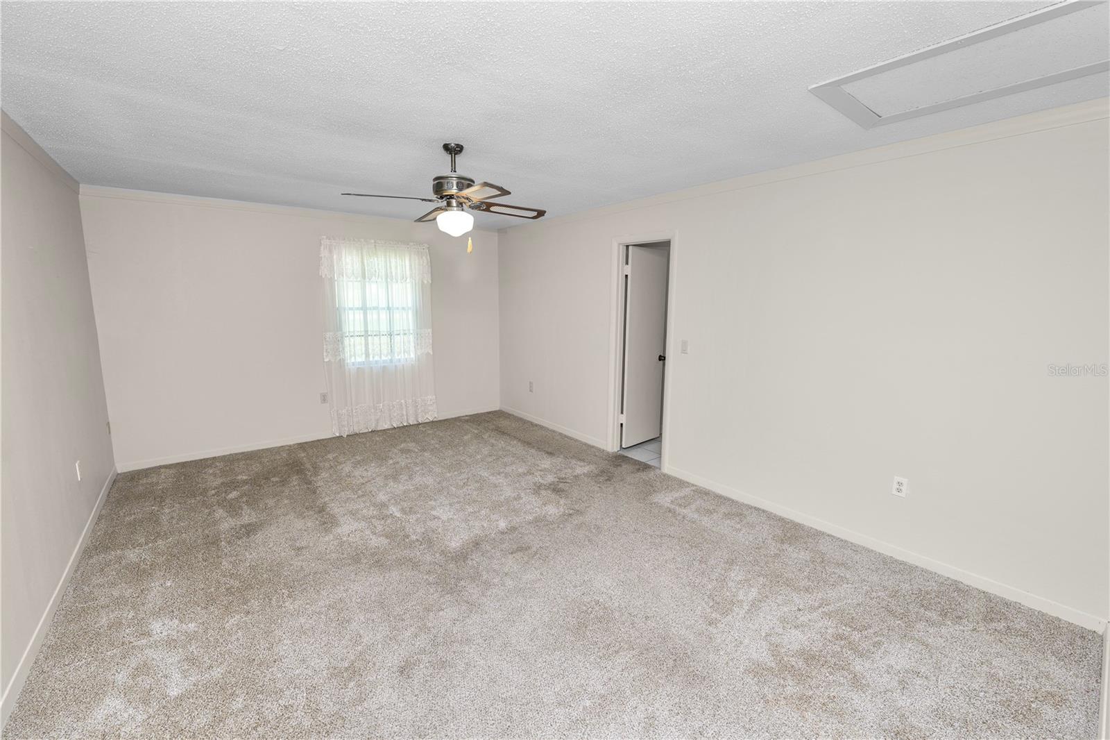 1917 LORI LN W