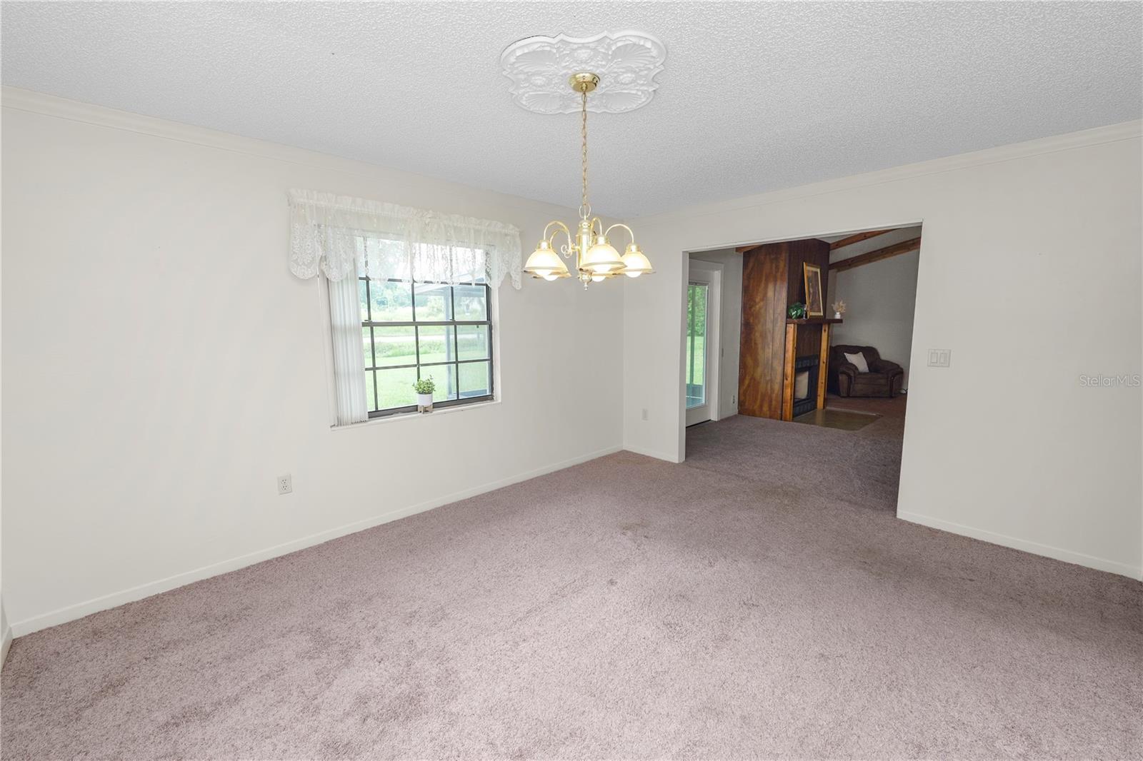 1917 LORI LN W