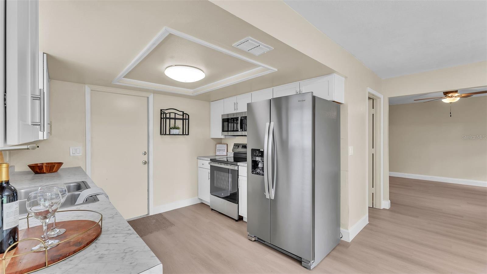 1100 LOWRY AVE #69