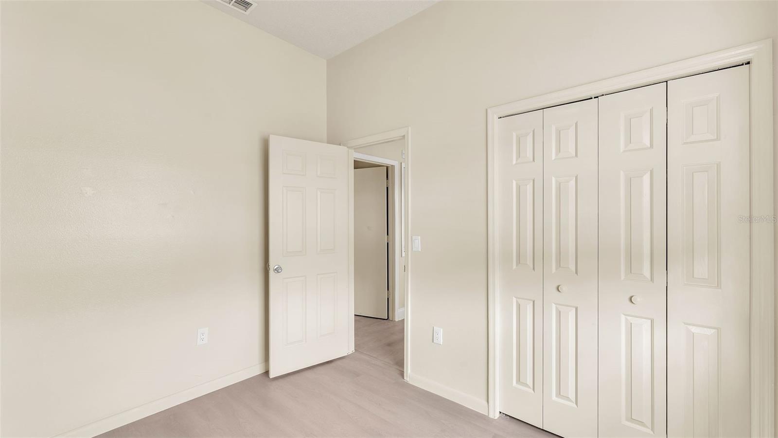 1100 LOWRY AVE #69