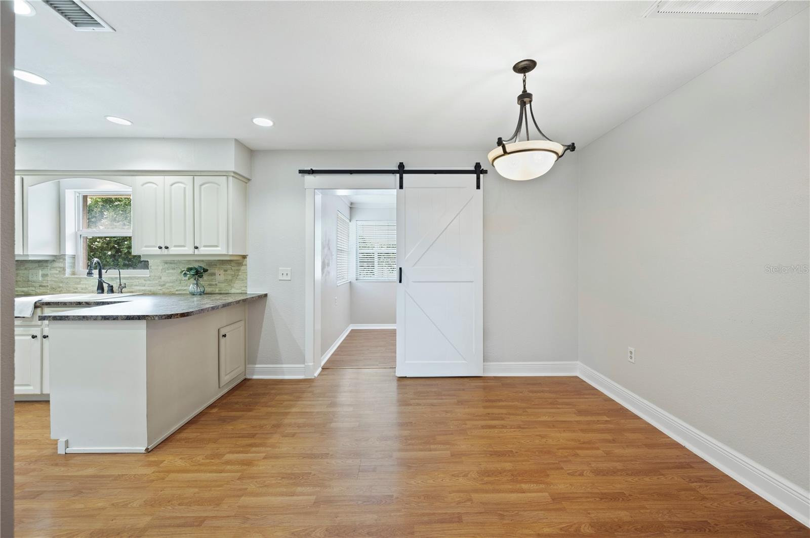 1054 COLONY PARK DR