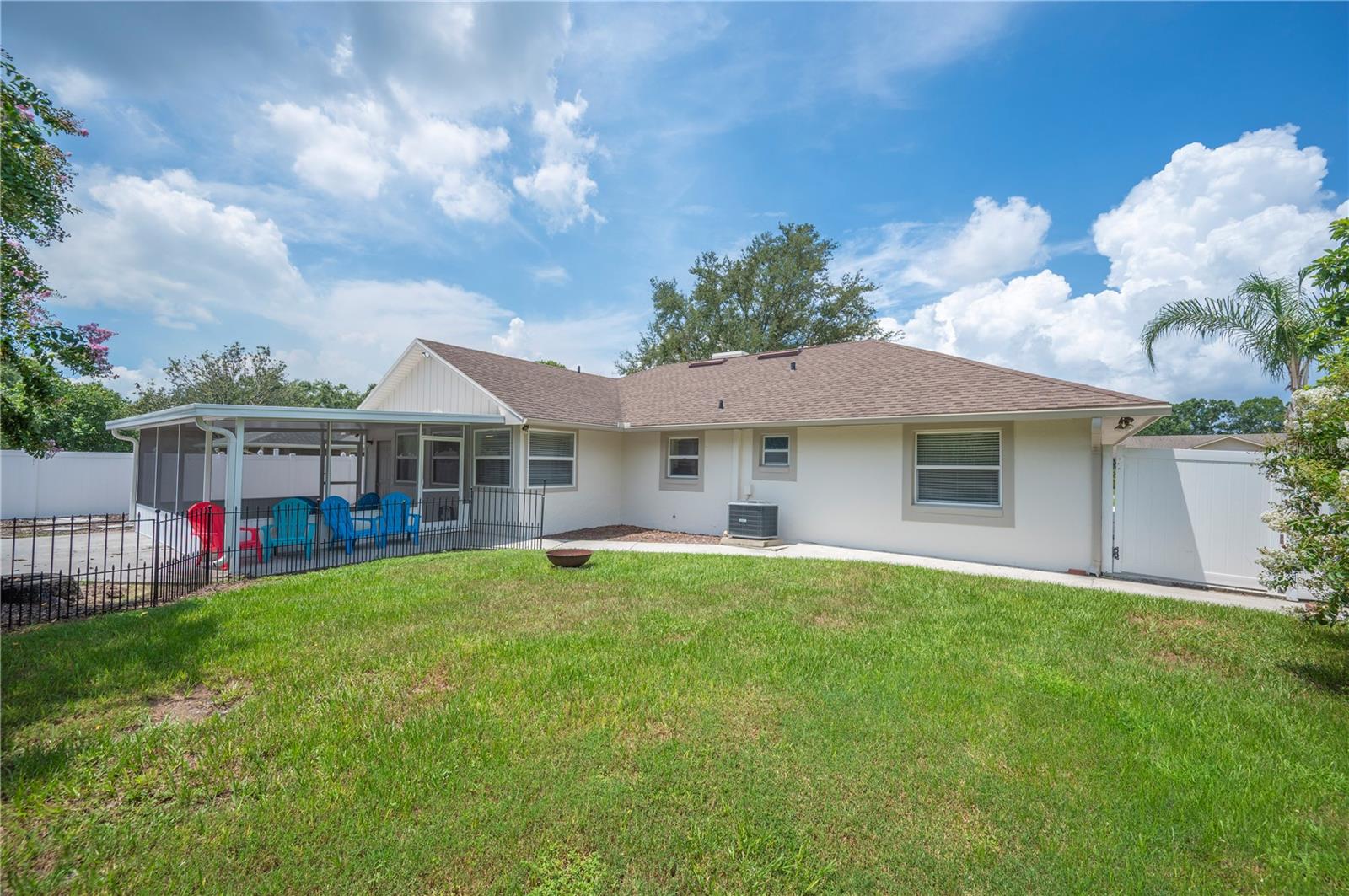 1054 COLONY PARK DR