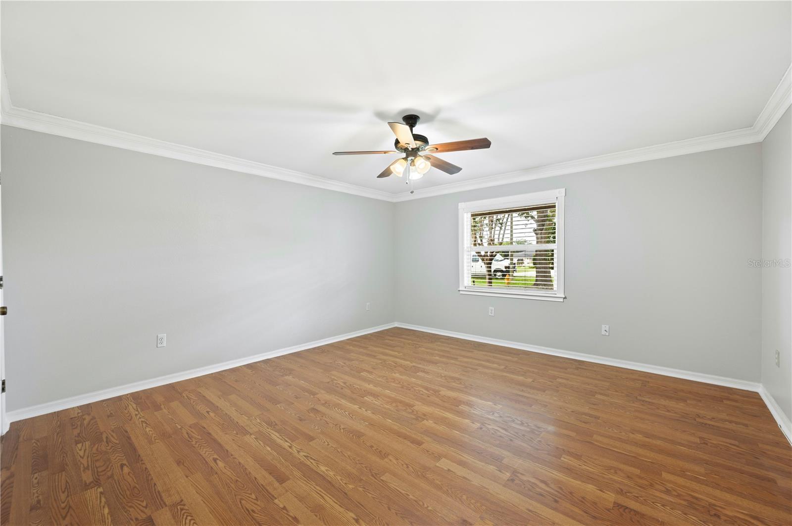 1054 COLONY PARK DR