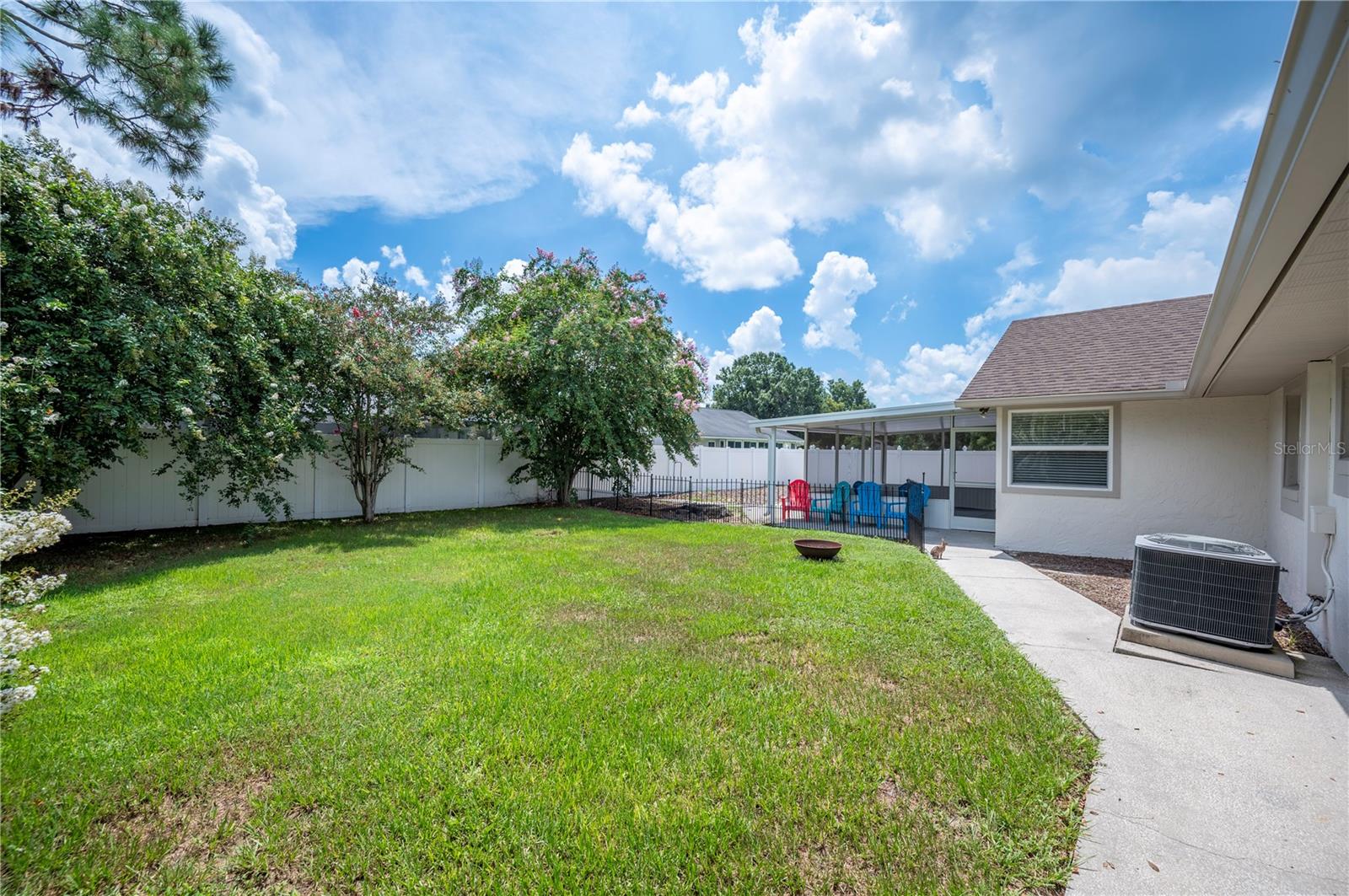 1054 COLONY PARK DR