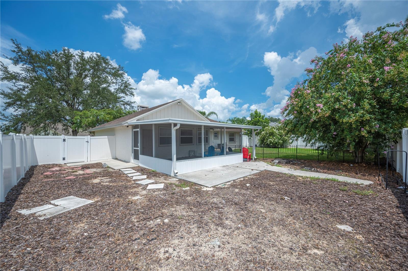 1054 COLONY PARK DR