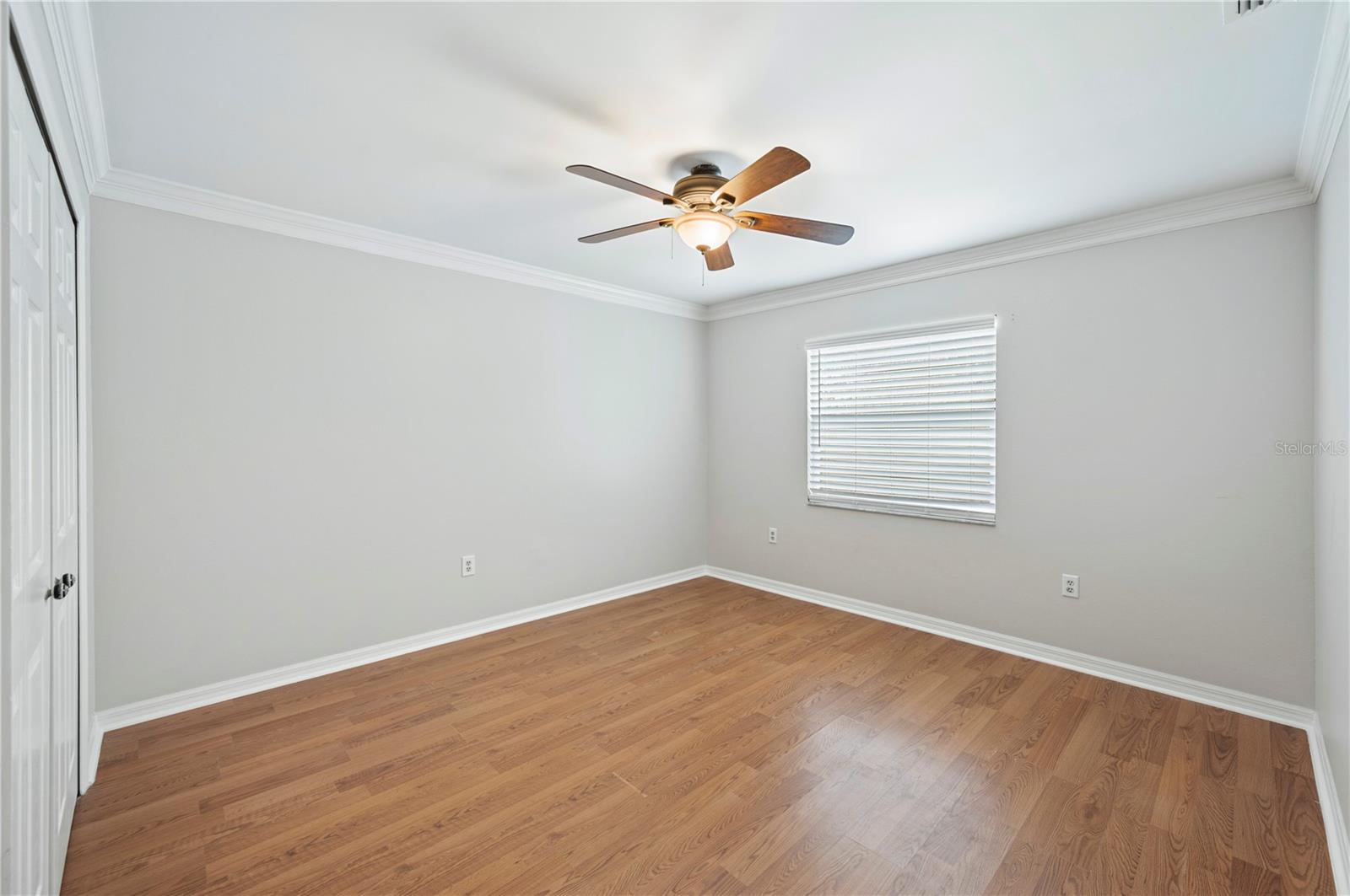 1054 COLONY PARK DR