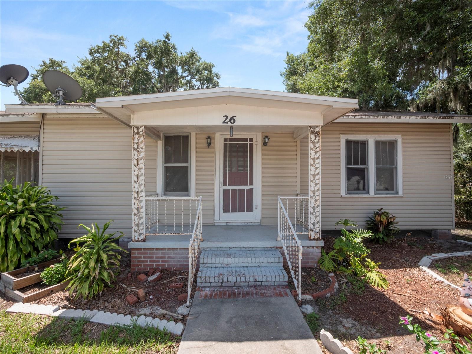 26 S LANIER AVE