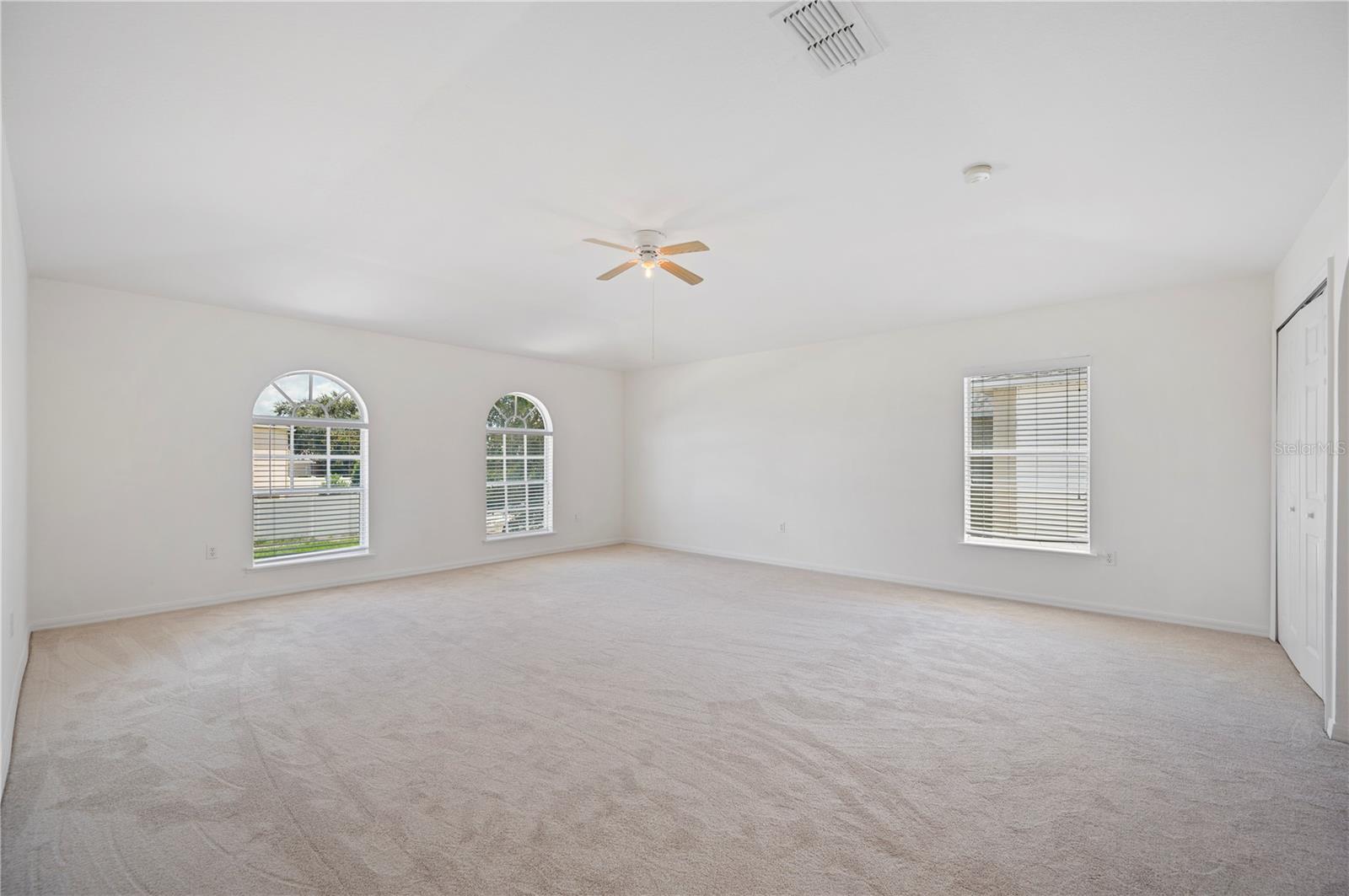 5392 CHANDLER DR