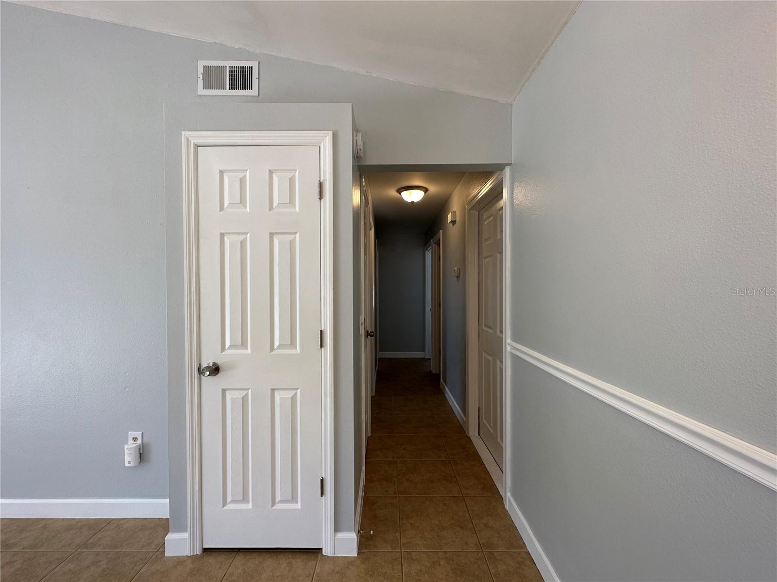 6311 HIGHLAND GARDENS CT