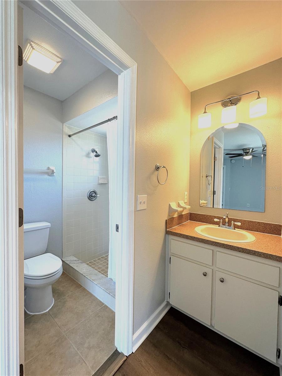 6311 HIGHLAND GARDENS CT