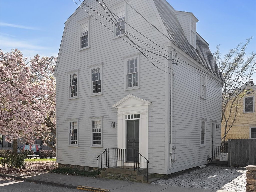 31 Thames Street