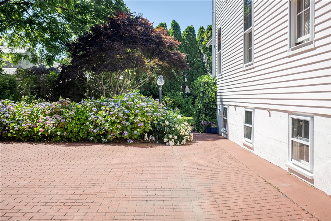 12 Poplar Street