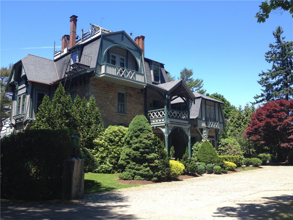 6 Howe Avenue 3