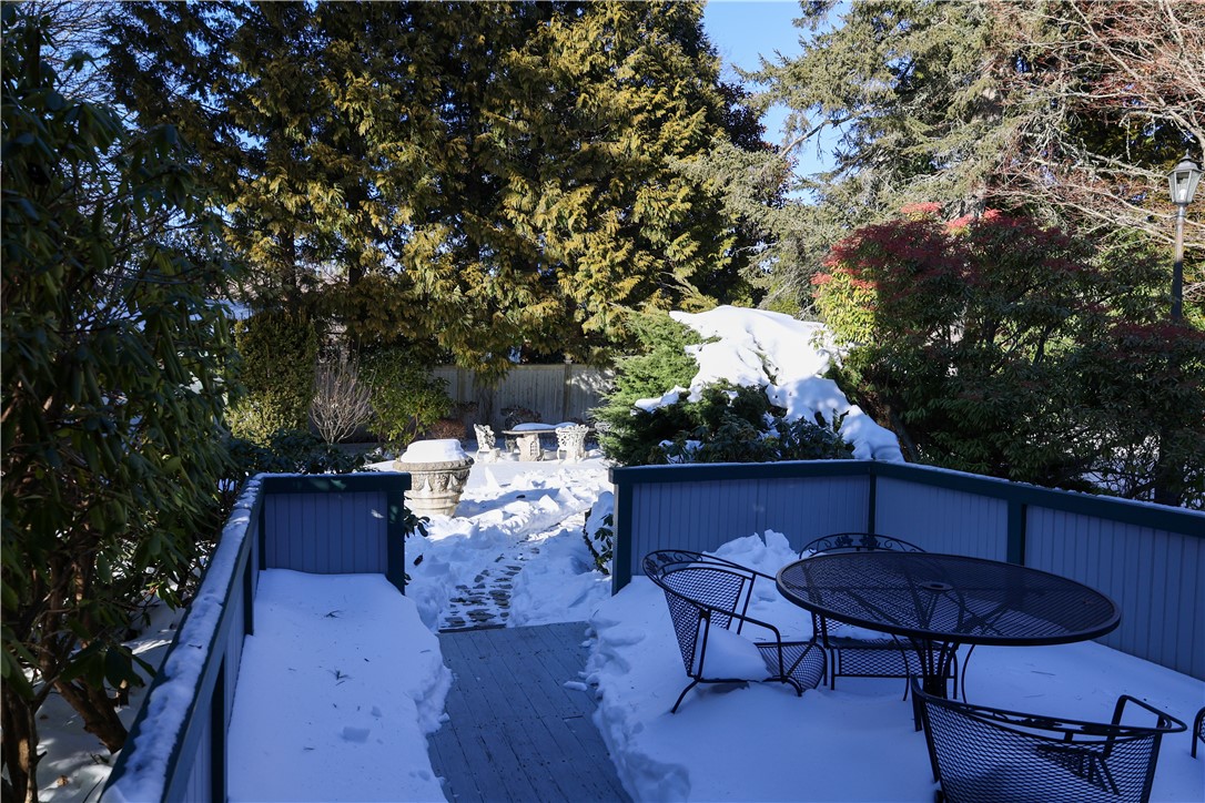 6 Howe Avenue 3