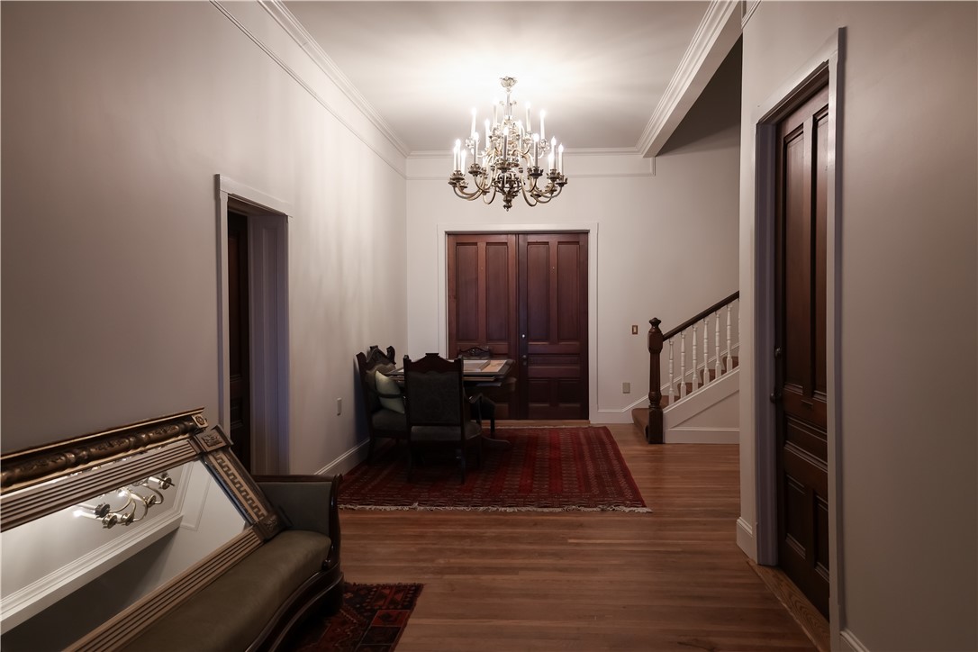 6 Howe Avenue 3