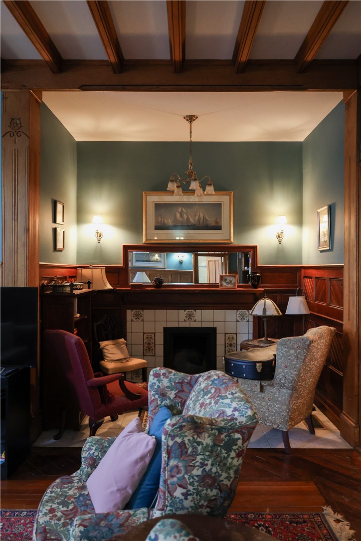 6 Howe Avenue 3