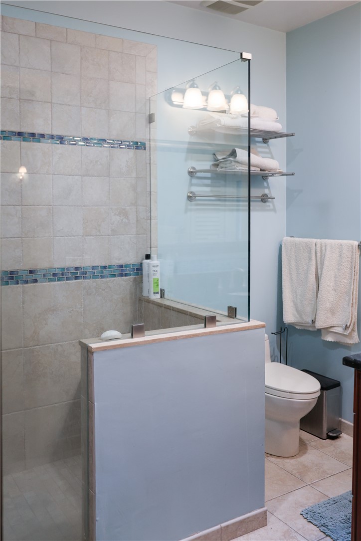 6 Howe Avenue 3