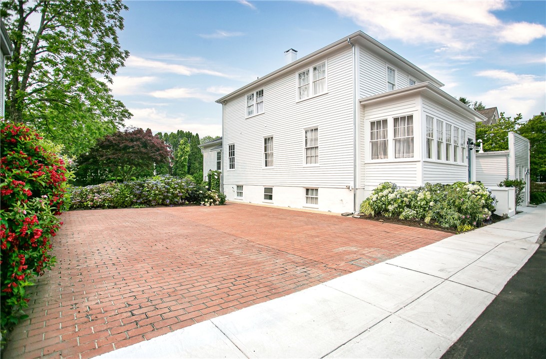 12 Poplar Street