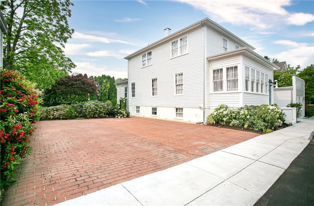 12 Poplar Street