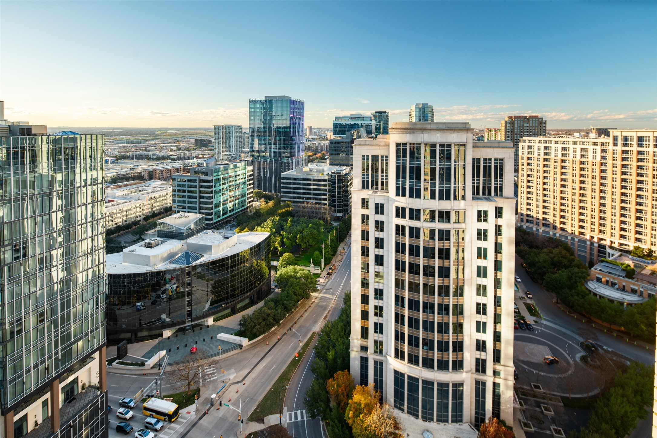 2555 N Pearl Street 2101