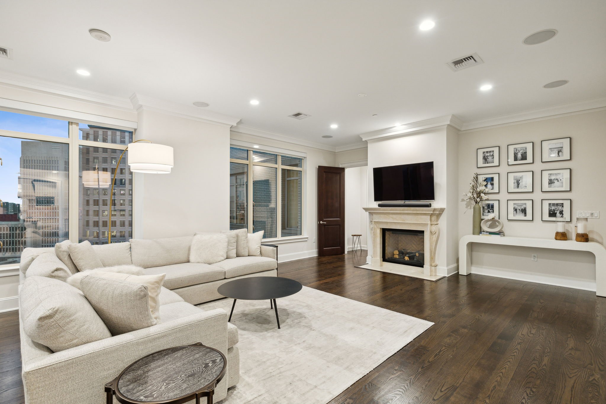 2525 N Pearl Street 1101