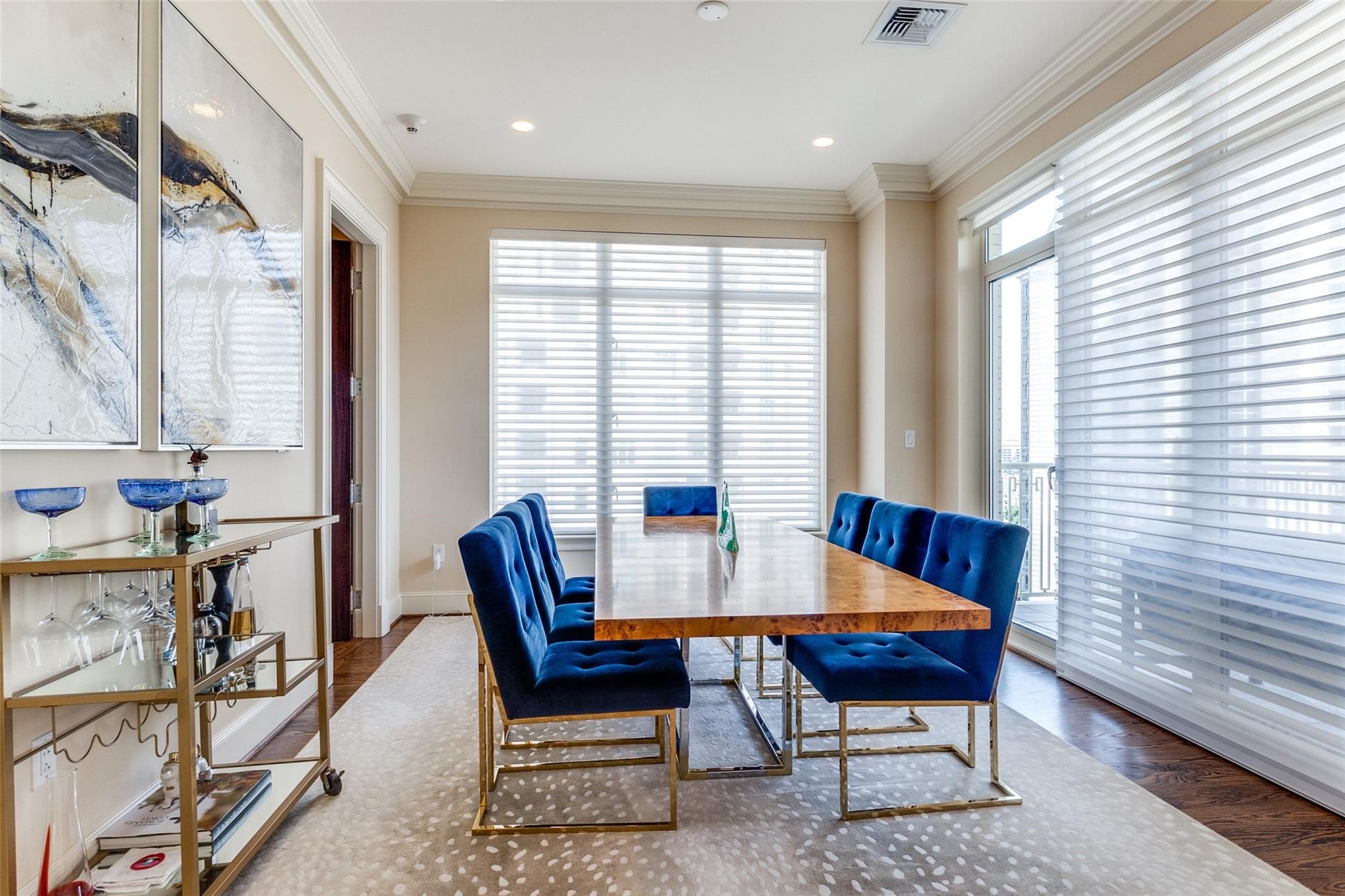 2525 N PEARL Street 1106