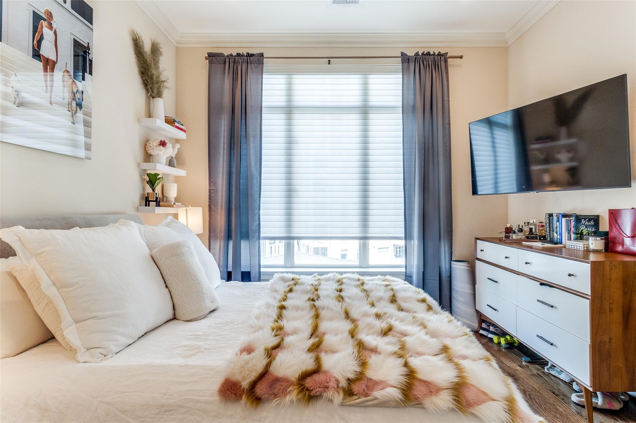 2525 N PEARL Street 1106