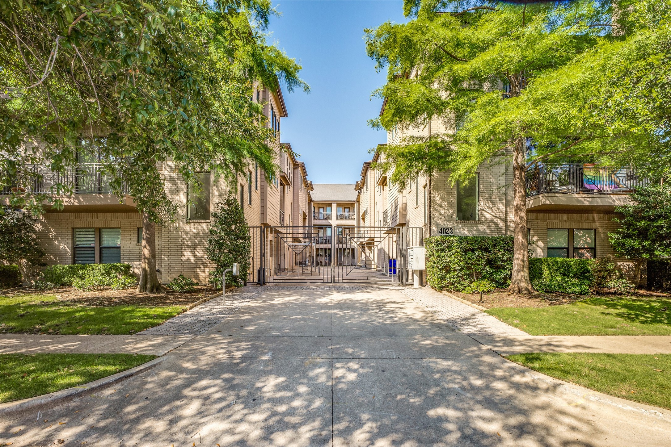 4023 RAWLINS Street 107