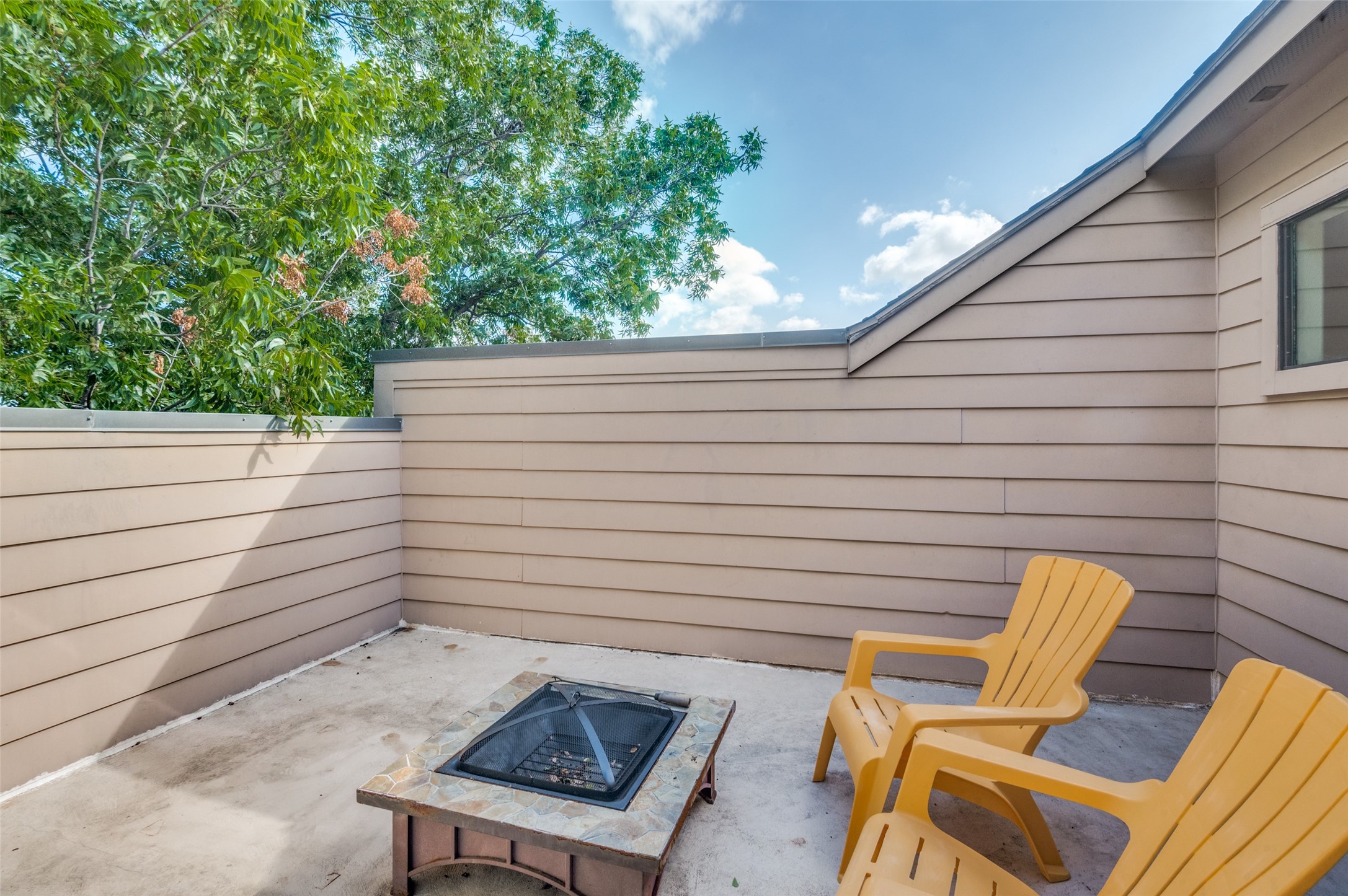 4023 RAWLINS Street 107