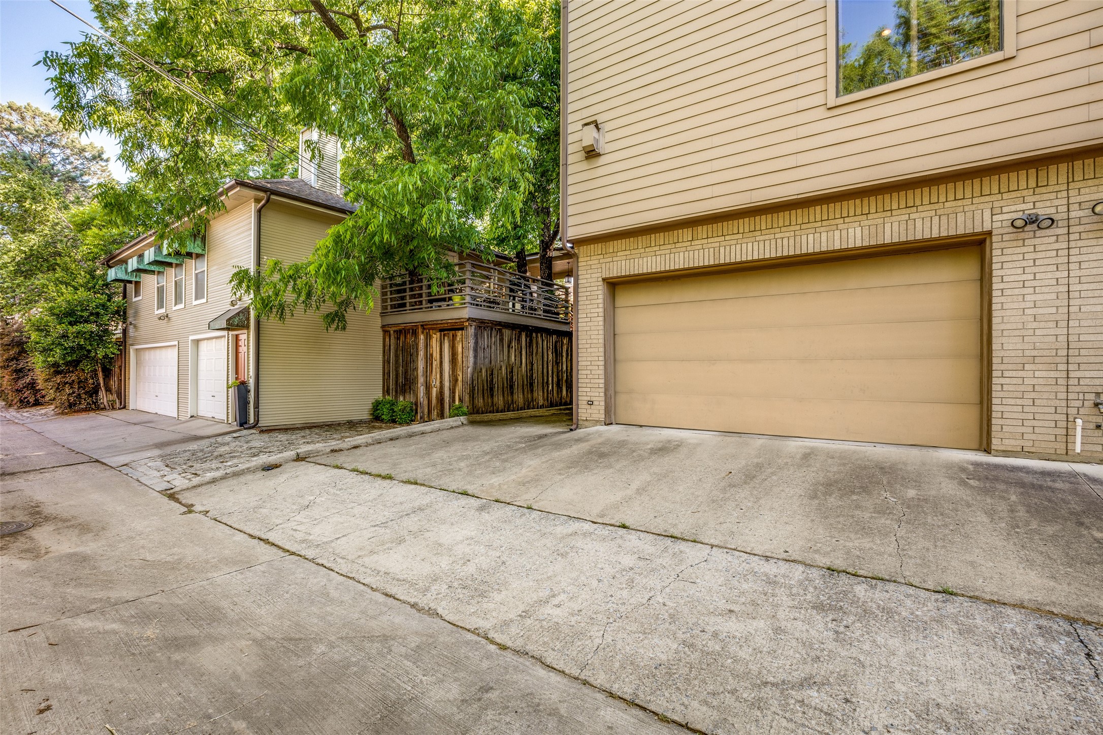 4023 RAWLINS Street 107
