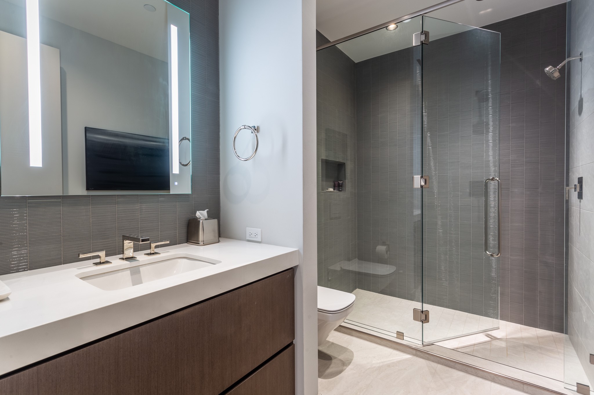 2300 WOLF Street 9B