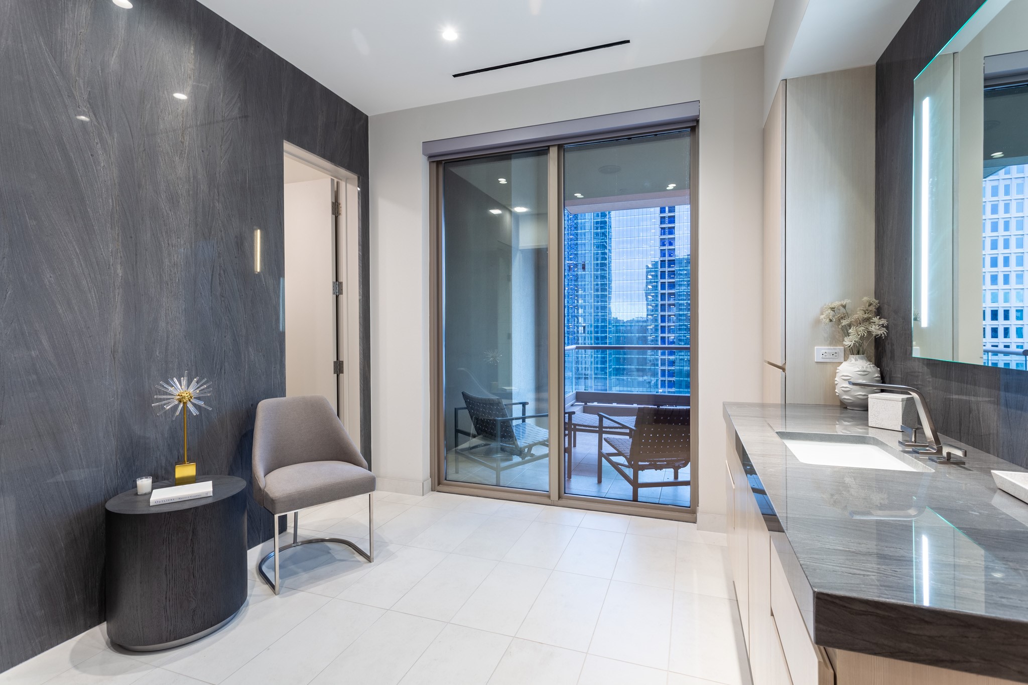 2300 WOLF Street 9B