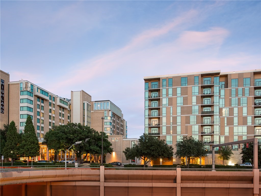 5656 N CENTRAL Expressway 502