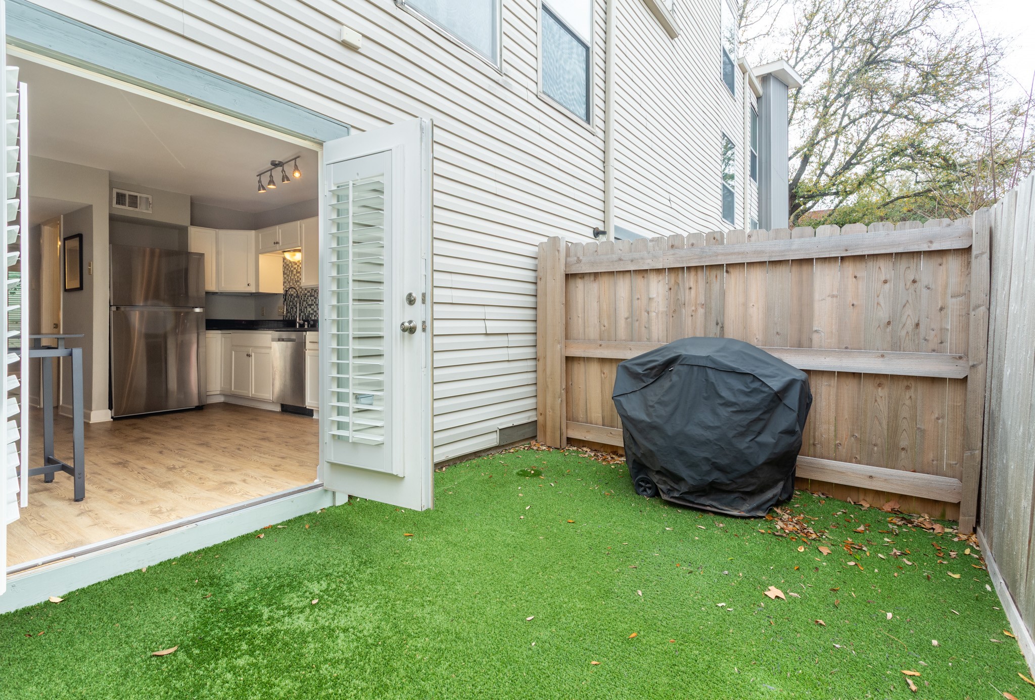 4224 RAWLINS Street 111