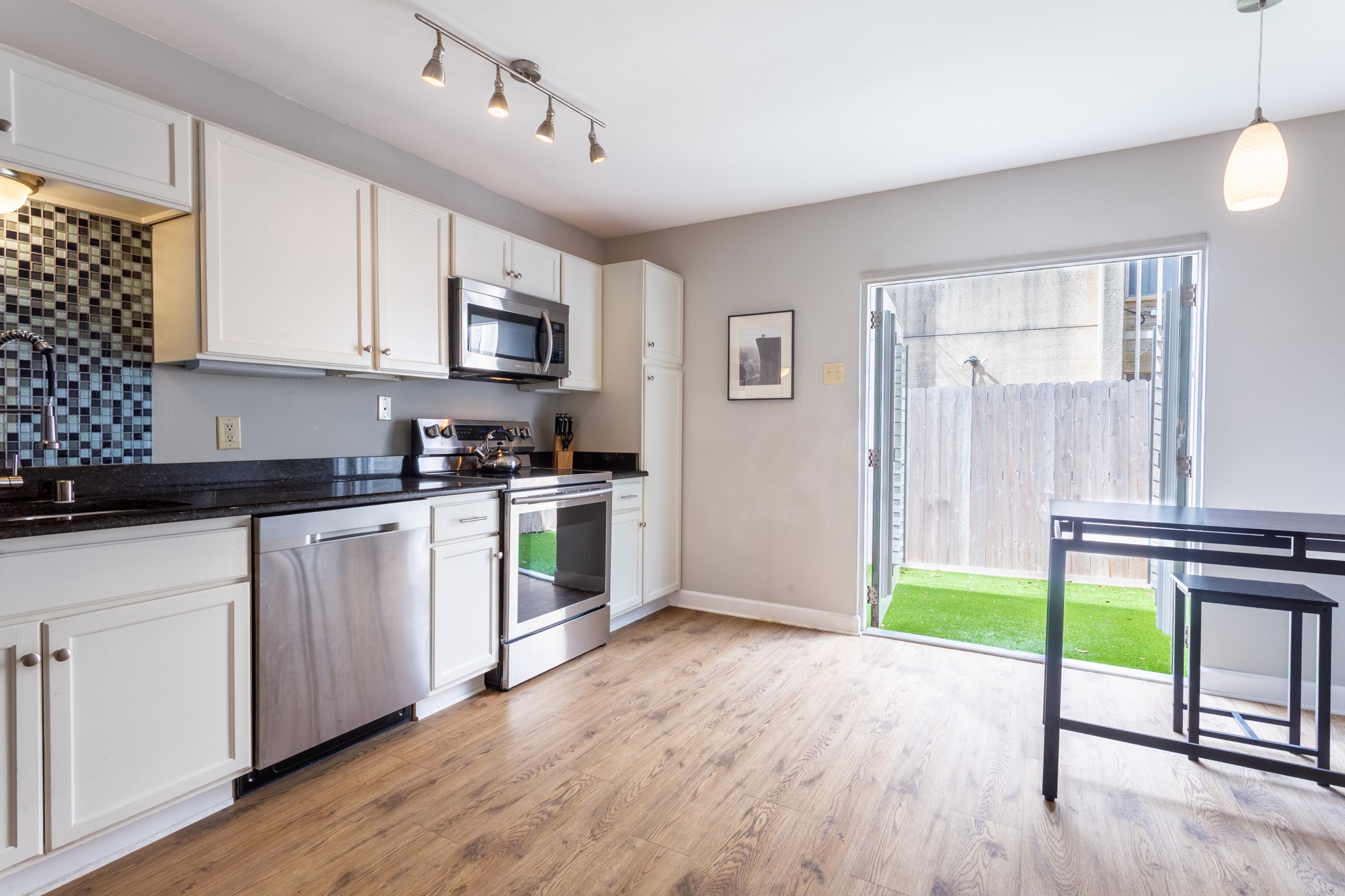 4224 RAWLINS Street 111
