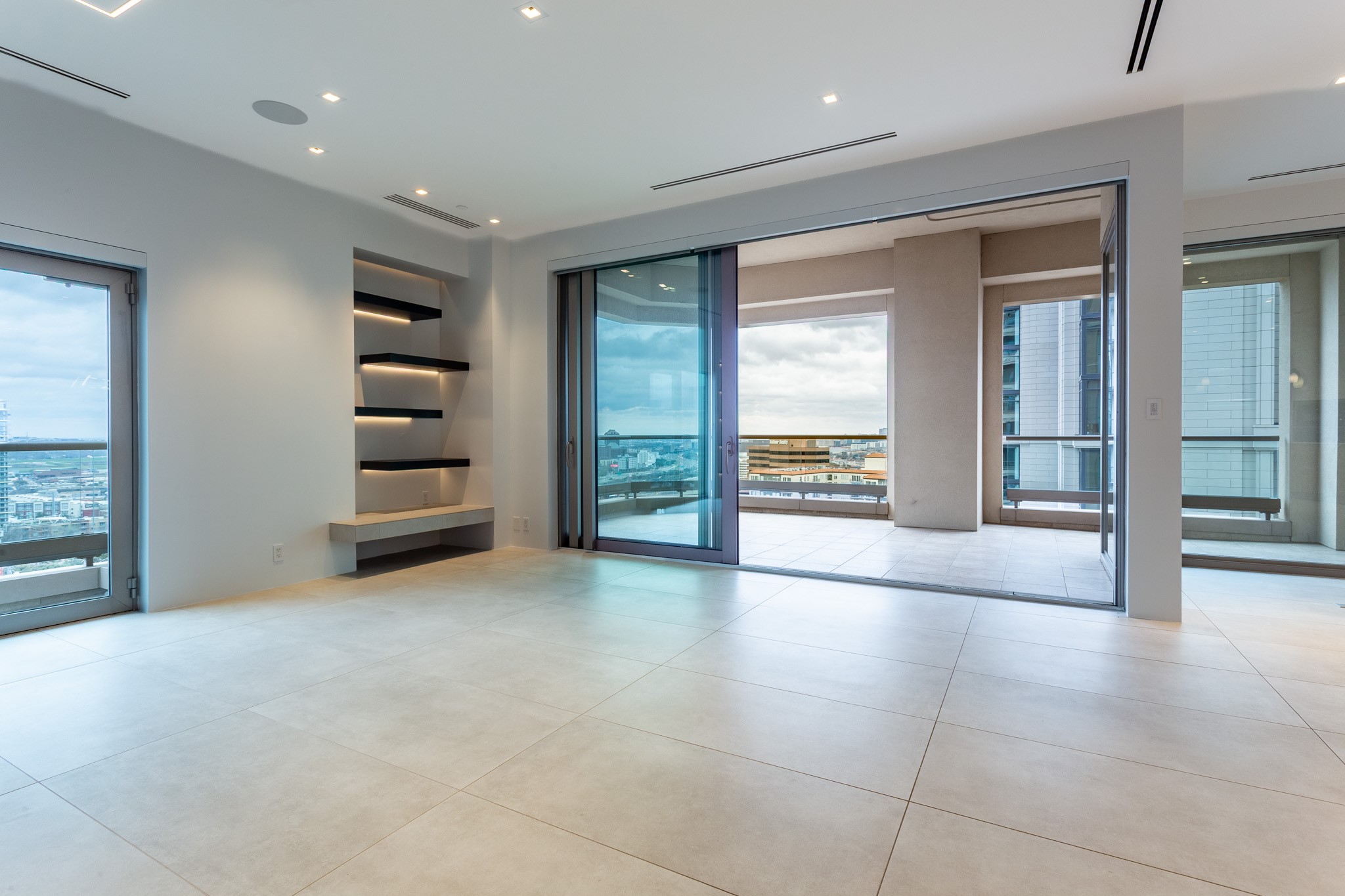 2300 WOLF Street 15C