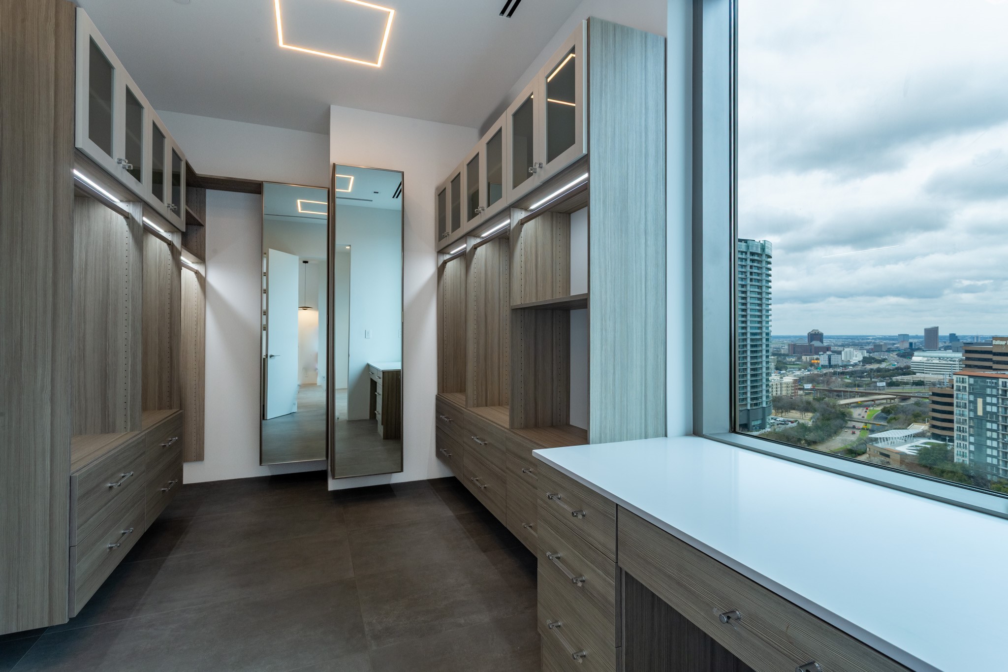 2300 WOLF Street 15C