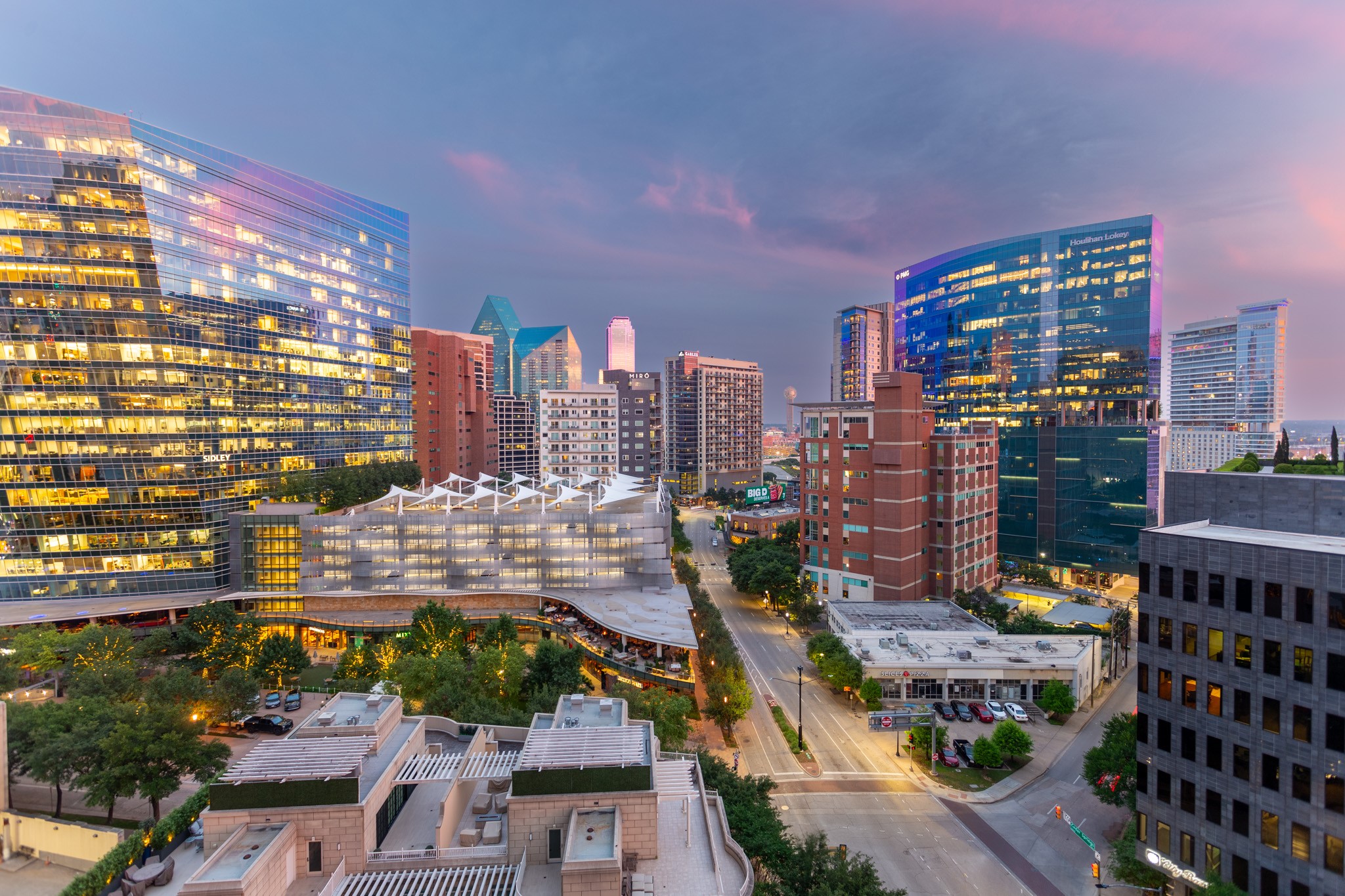 2555 N PEARL Street 701