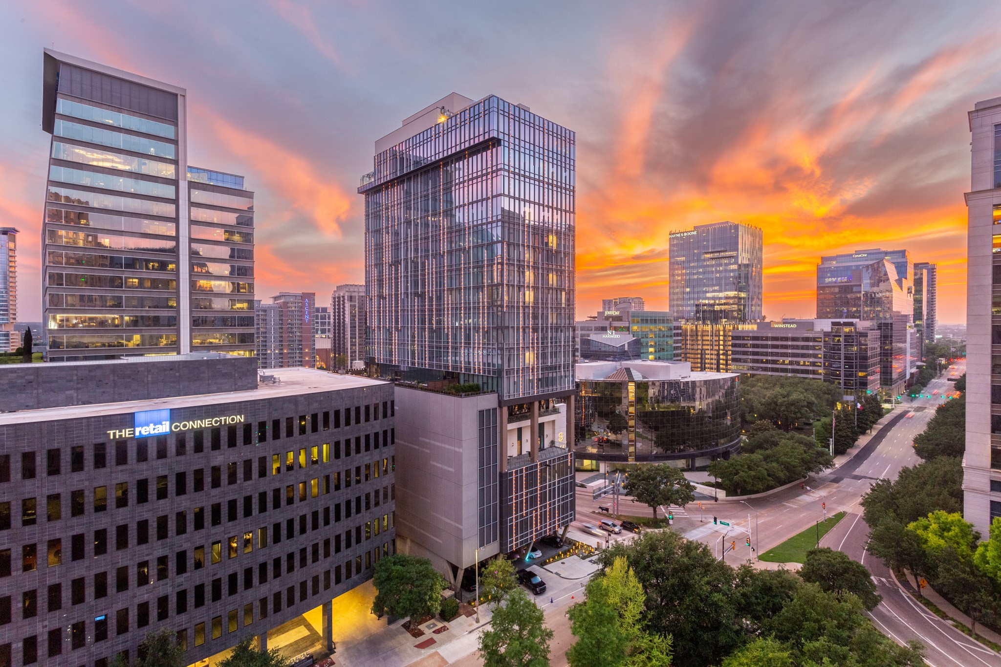 2555 N PEARL Street 701