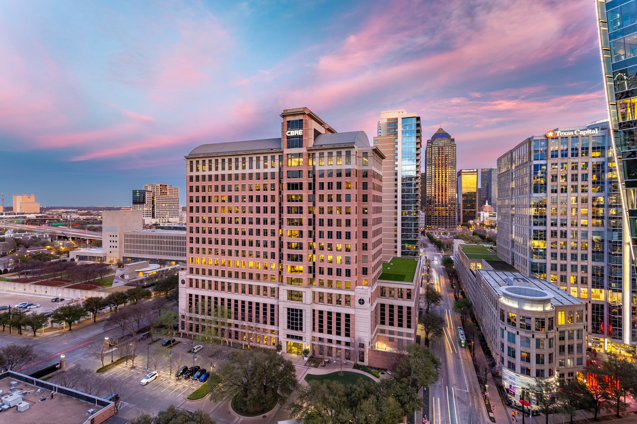 2525 N PEARL Street 1403