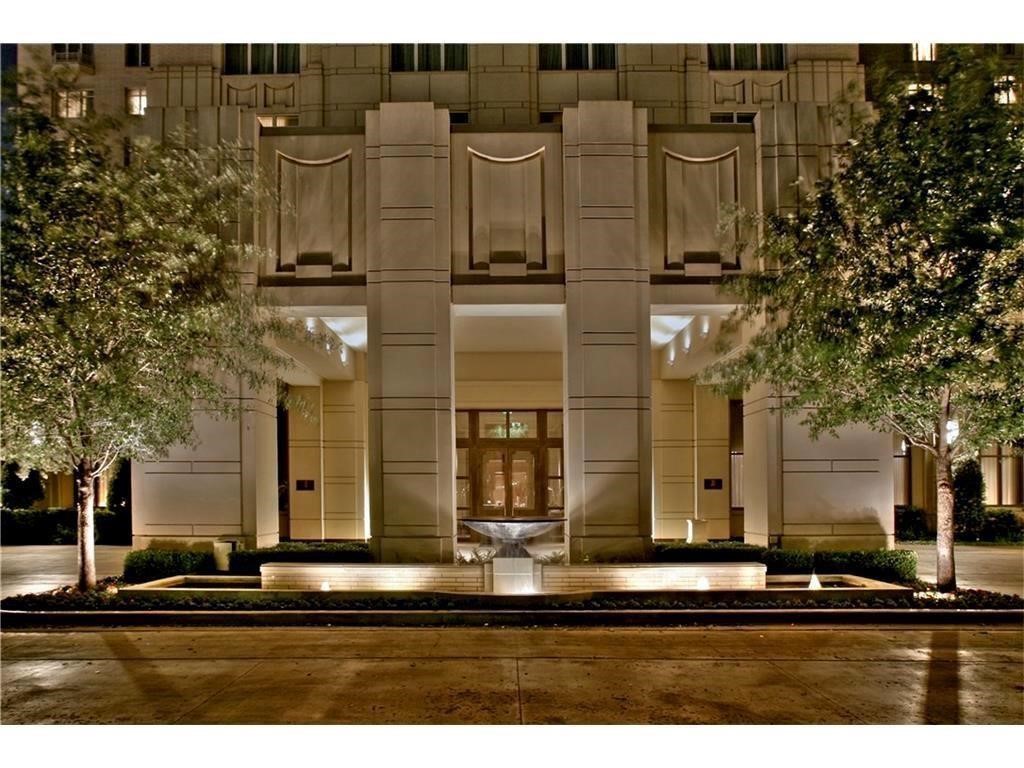 2525 N PEARL Street 1403