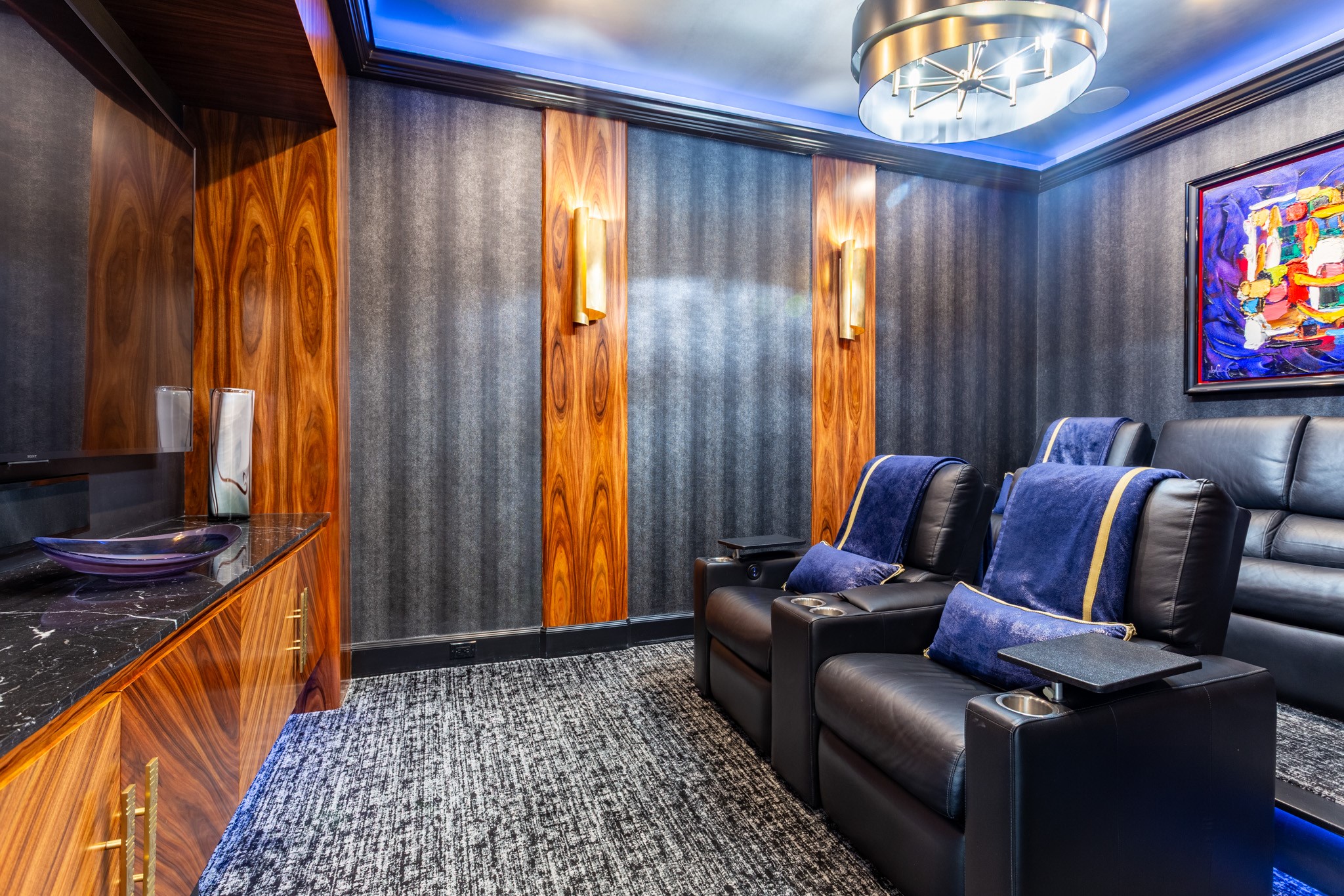 2525 N PEARL Street 1403